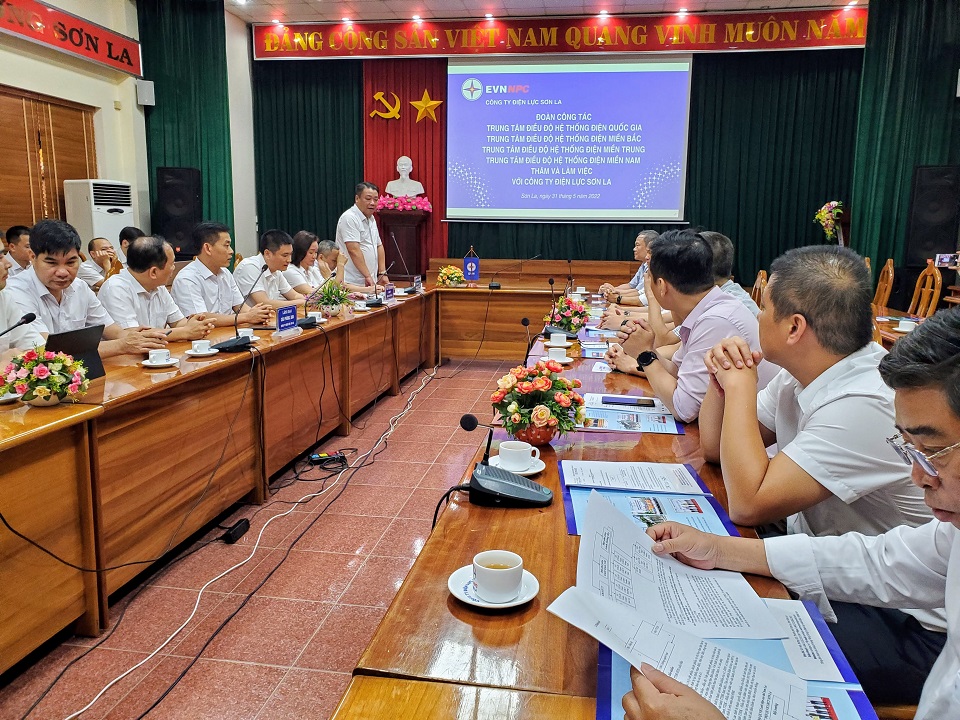Trung tâm Điều độ hệ thống điện Quốc gia thăm và làm việc với Công ty Điện lực Sơn La